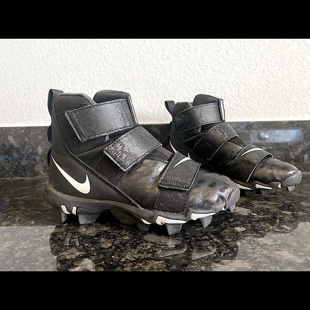 Nike youth football cleats